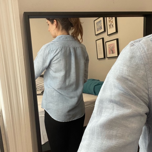 Banana Republic Preppy Blue Linen Button Down - Picture 4 of 6